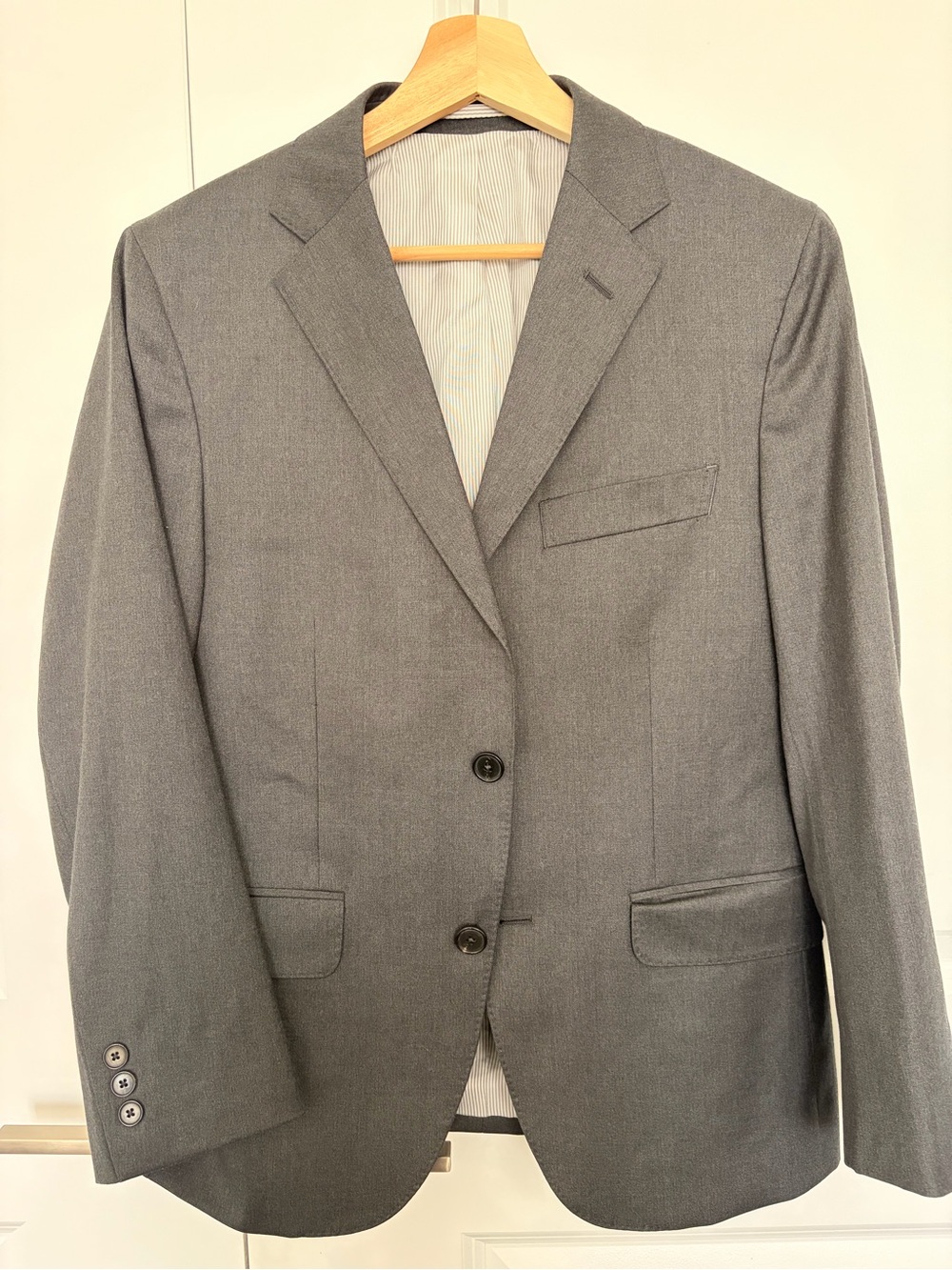 Men's Classic Gray Two-Button Blazer Sport Coat - Peter Manning